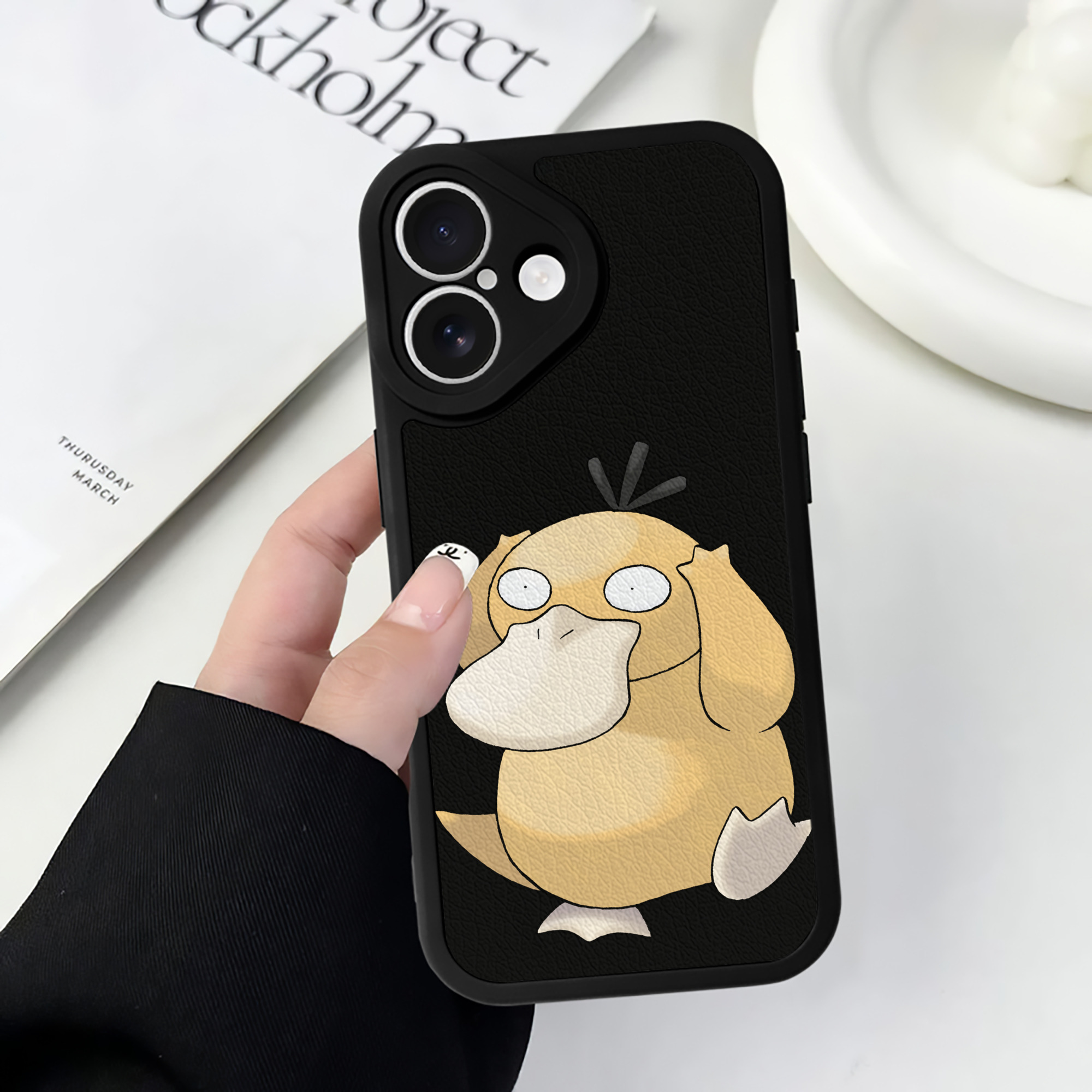（画像用） ポケットモンスター Pokémon 【iPhone 16シリーズ対応】シリコンスマホケース（レザー調） 材質：シリコン